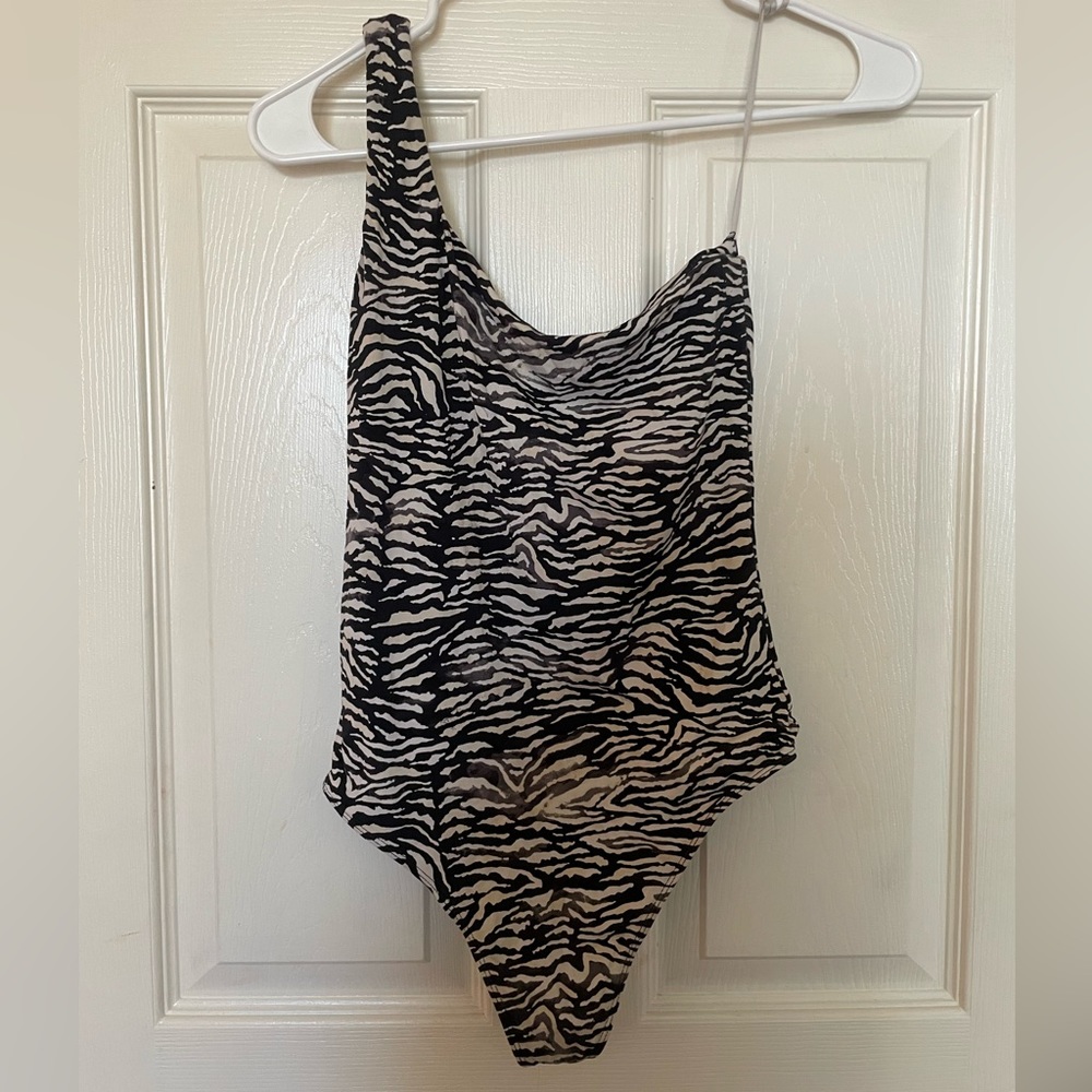 Aritzia Little Moon bodysuit